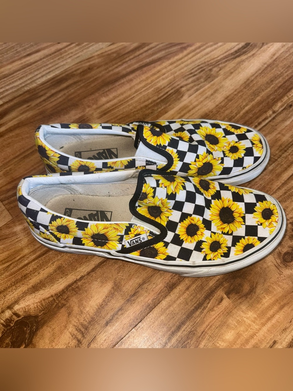 Vans Sunflower Women’s Slip-On Sneakers in Yellow & Black Sunflower Checker 8.5